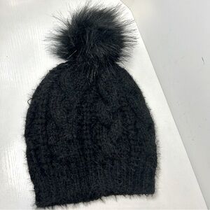 Alter’d State Black Cable Knit Faux Fur Pom Pom Beanie